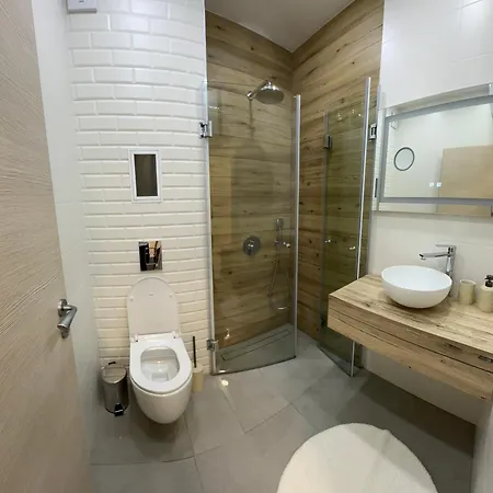 Delux 1 - луксозен с паркинг